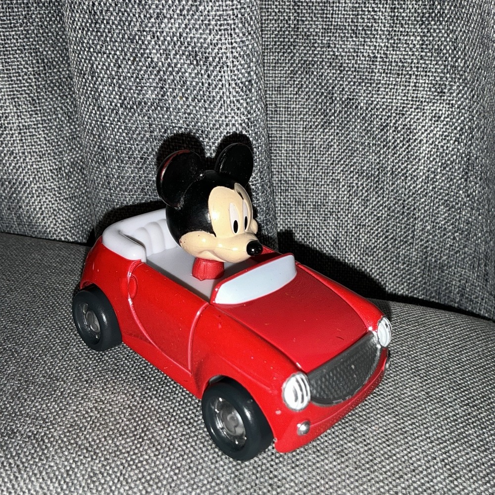 MATTEL Disney Mickey and the Roadster Racers Diecast Car RAMBLIN ROVER